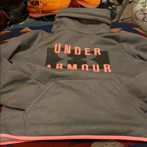 Under Amour active wear top  Sz Small